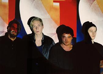When Saints Go Machine Foto: Mads Perch