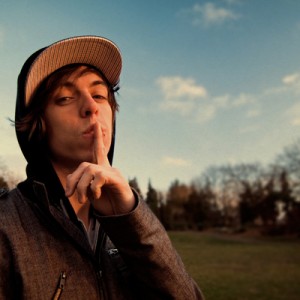 Grieves620 Trods Grieves' tyssen, kommer det næppe til at gå stille for sig, når han lægger vejen forbi Roskilde.